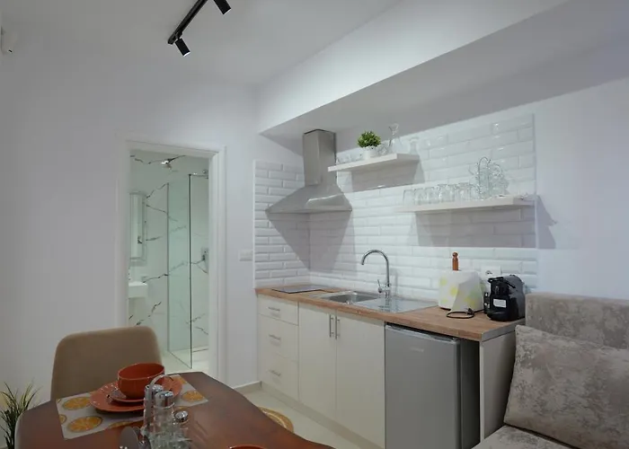 Apartament Henrik 77 Centrum *