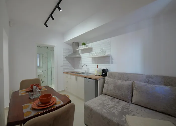 Apartament Henrik 77 Centrum *